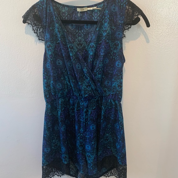 Kimchi Blue Romper Size Small - Picture 1 of 2